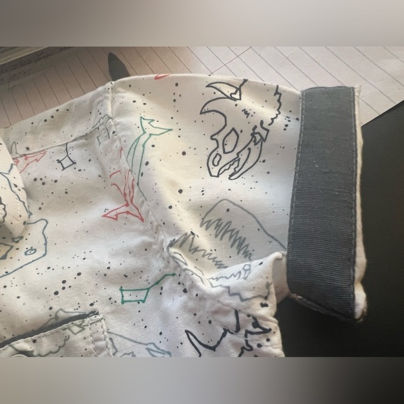 CRAFT + FLOW BOYS PRINTED BUTTON DOWN SHIRT MULTI-COLORED. SIZE 4-5 - Picture 7 of 7